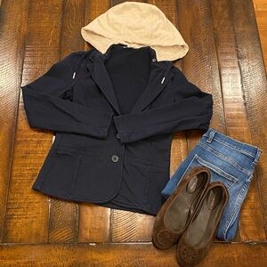 EUC Tom Tailor Form Fitting Navy Blazer with Removable Tan Hood